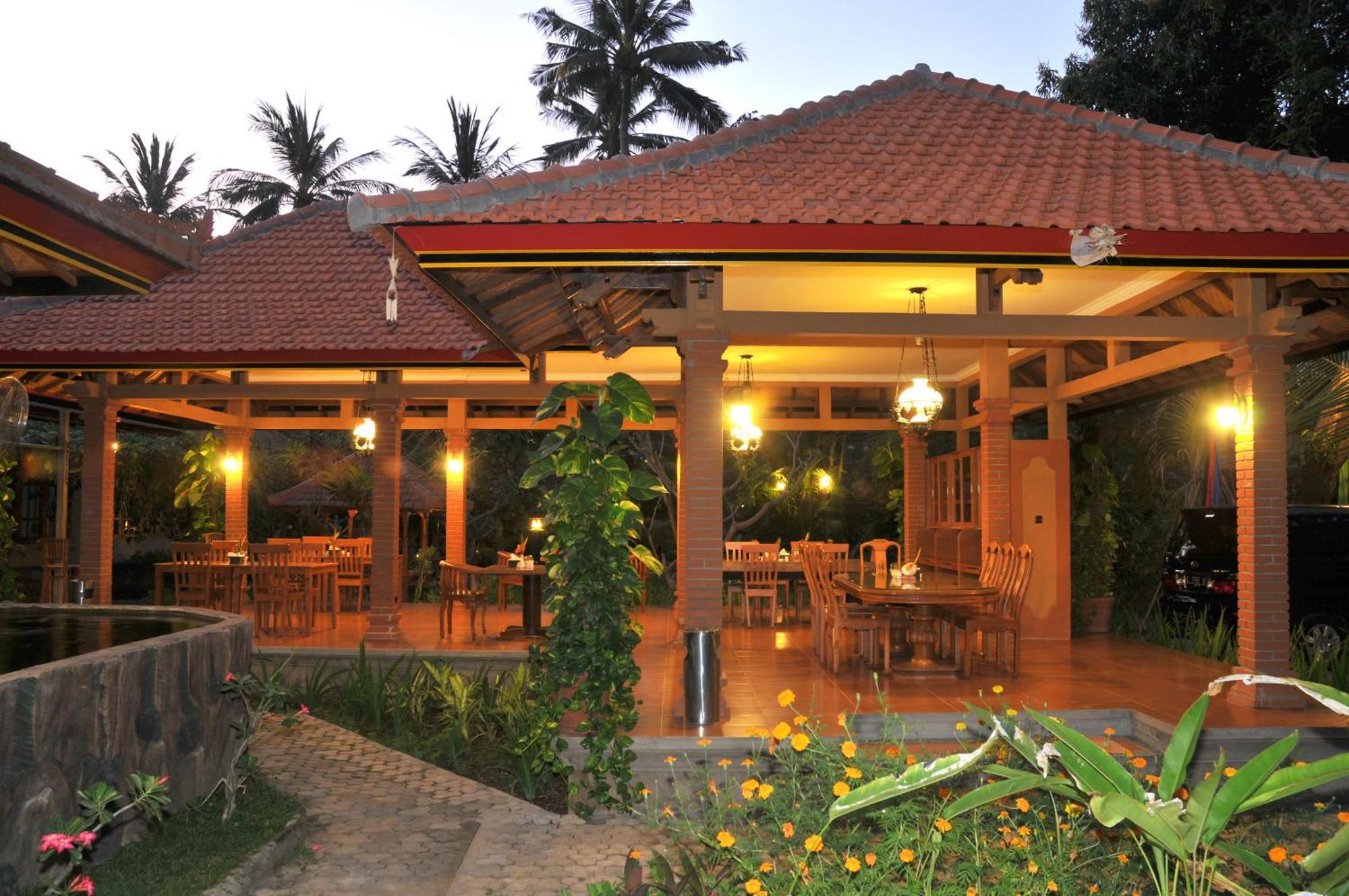 Banyualit Spa 'N Resort Lovina Exterior photo