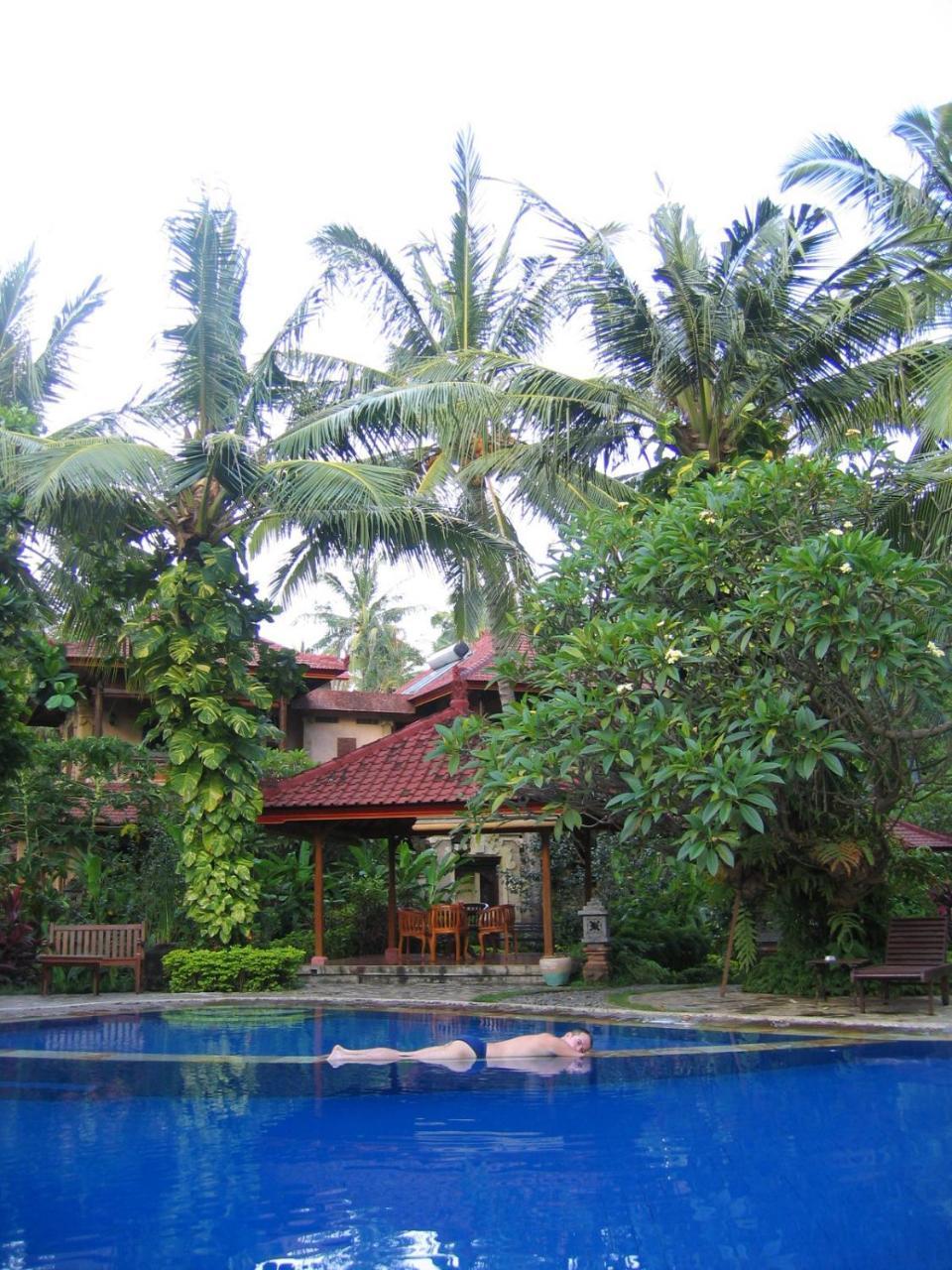 Banyualit Spa 'N Resort Lovina Exterior photo